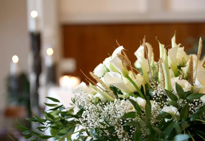 blommor efter städning av dödsbo